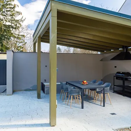 Park Apartman Balatonszárszó
