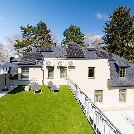Park Apartman Balatonszárszó
